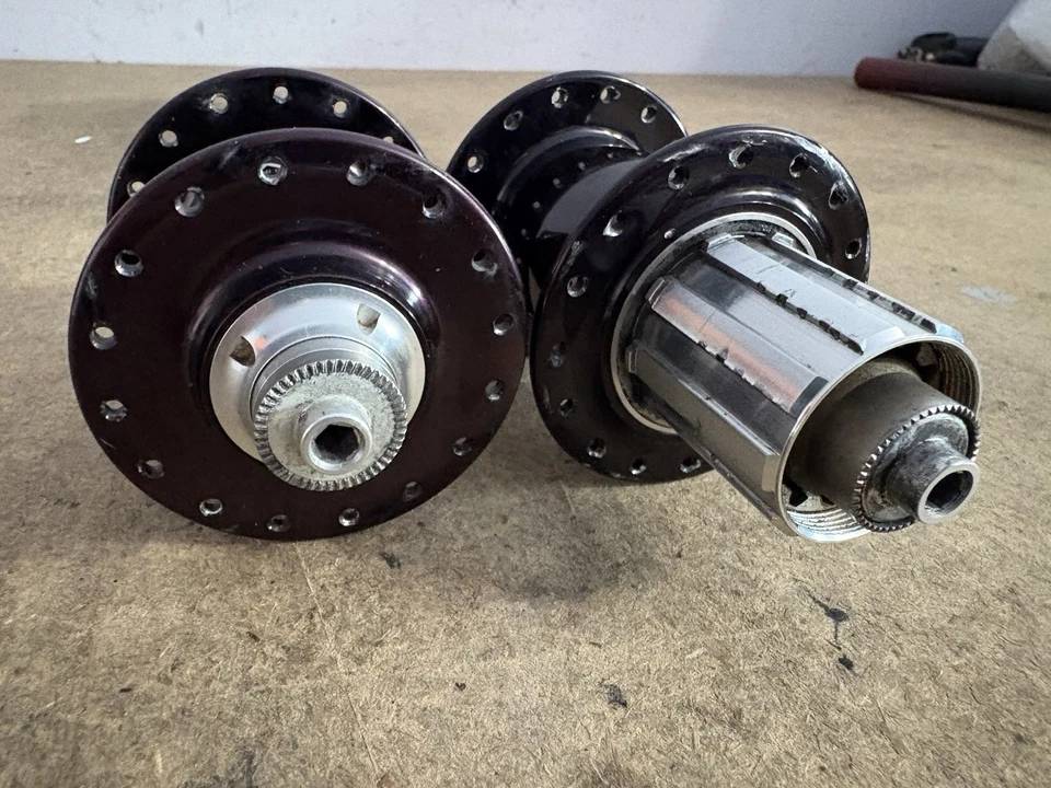 Black Chris King Disc Hub Set QR 100mm Front 135mm Rear Disc Hubs Mountain Bike - Image 3 of 4