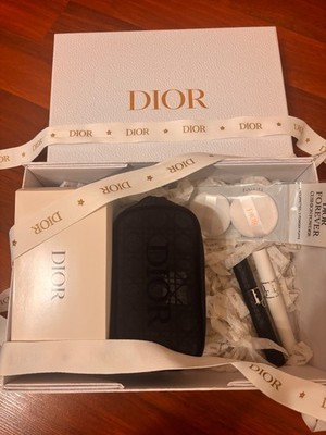 DIOR set with Pouch Black Mesh,bold black mascara & white,2 powder puffs in box