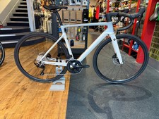 Focus Izalco Max 8.7 Carbon Frame Road Bike M/52cm Shimano 105 R7000 Silver 2024