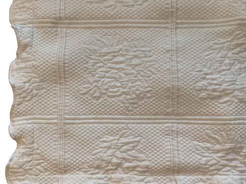 MARTHA STEWART Ivory Scalloped Edge Floral Matelasse Standard Size Pillow Sham - Picture 3 of 4