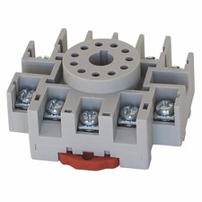 (1) DAYTONA 6X156M Relay Socket: 15 A Rating, DIN-Rail Socket Mounting, 11 Pins.