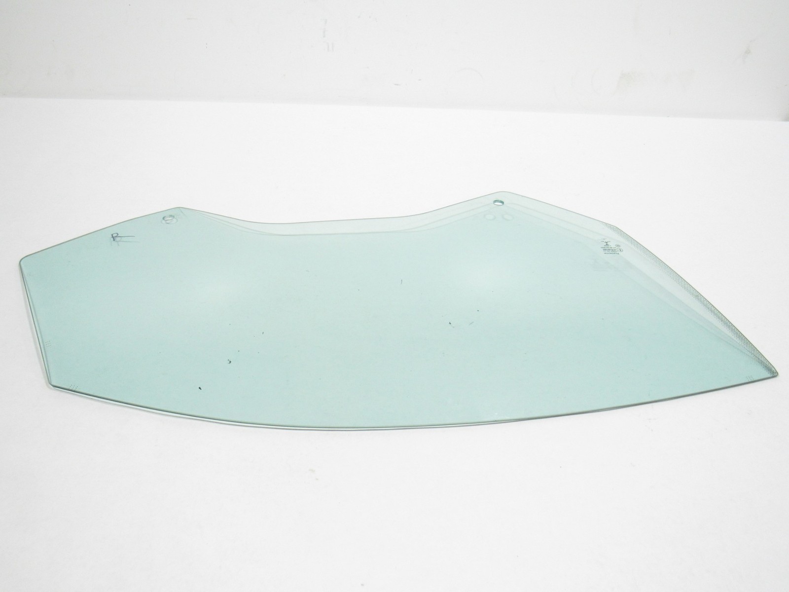 14-18 Aston Martin Vanquish 2014 Front Right Passenger Door Window Glass |:Y