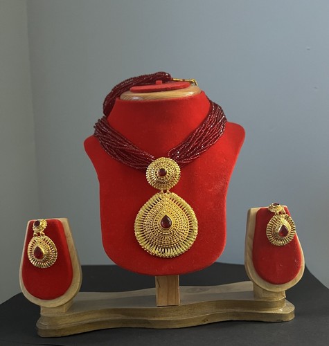 Potey, Beautiful Indian Nepali Necklace, 24k gold Plated, Red Glass Beads