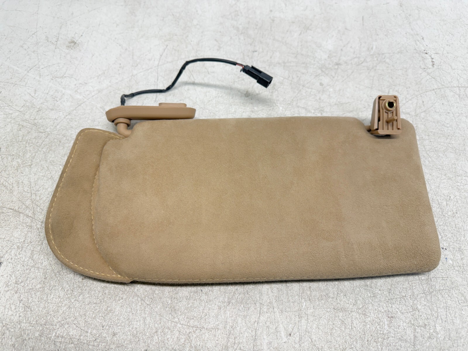 P50222 2003-12 Maserati Quattroporte Sunvisor Sun Visor Passenger Side SEE PICS