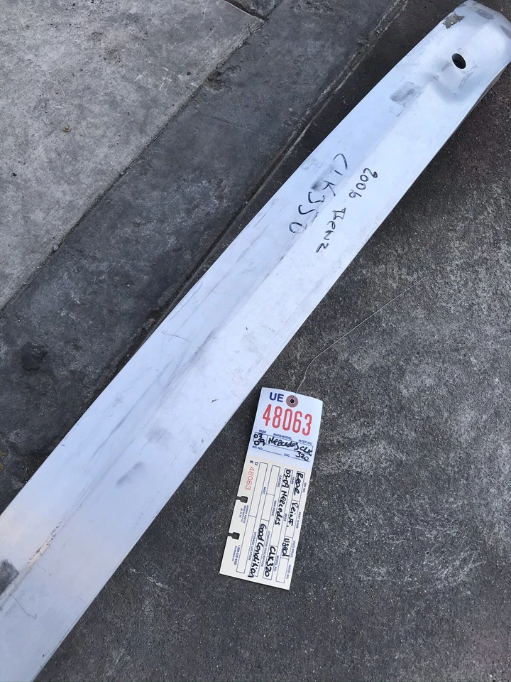 Barra de impacto trasera refuerzo Mercedes Benz Clk320 Clk500 2003 2009 OEM Foto 3 de 4
