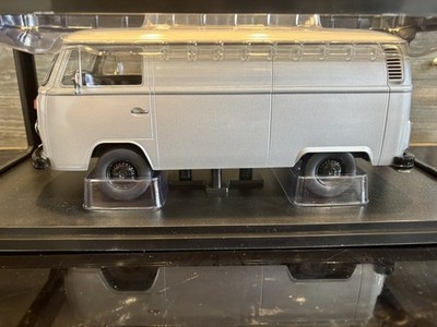 1/18th Scale VW T2b Van 1972 silver KK SCALE 