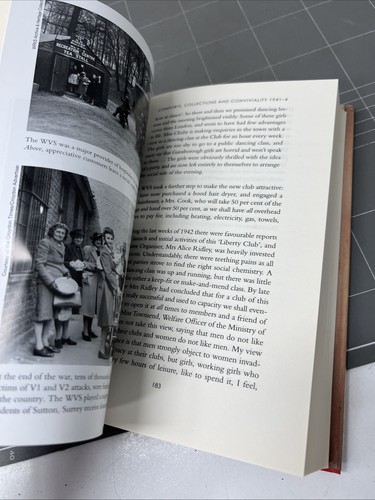 VINTAGE WAR BOOK WOMEN AT THE READY WOMENS VOLUNTARY SERVICES WW2 K - Picture 6 of 11