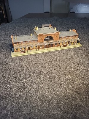 Faller N Scale 231703 Mittelstadt Main Train Station Bahnhof Fully Assembled 