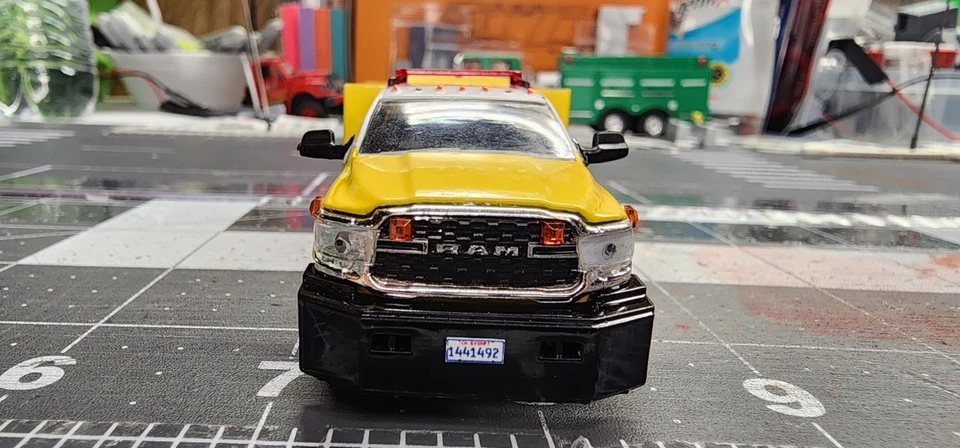 1/64 Kitbash Ventura County Fire Ram Paramedic - Image 4 of 4