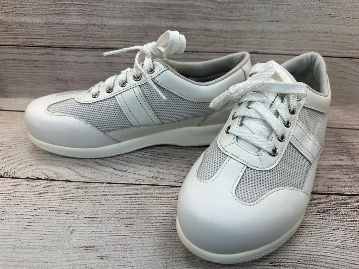 SAS Tour Mesh Shoes Womens Sz WW Wide Walking Mesh Sneakers