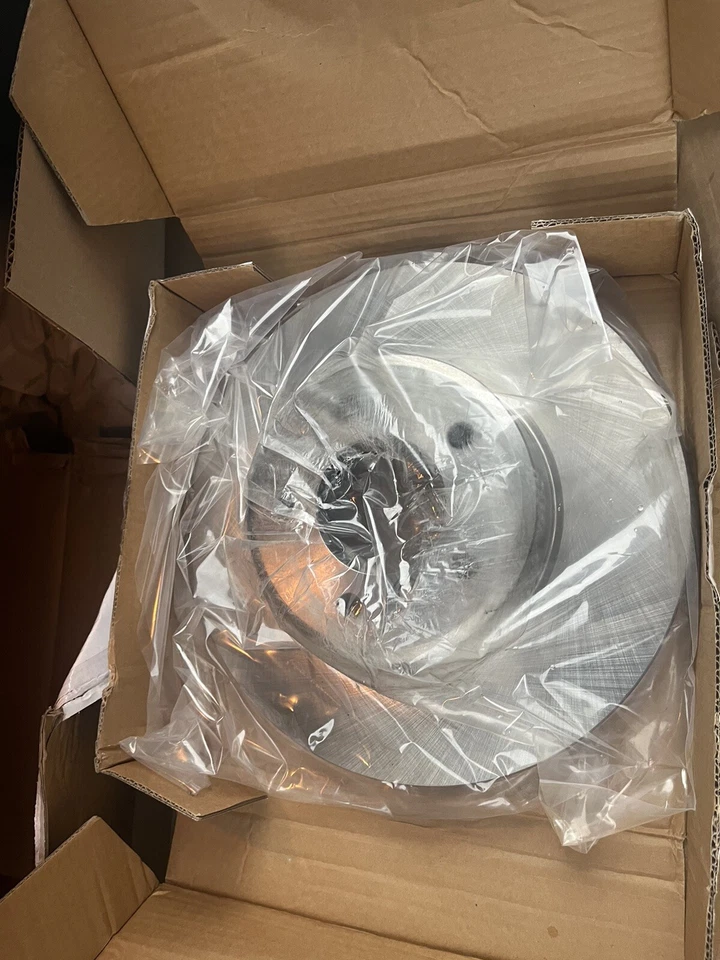 Kit de pastillas de freno y rotor BMW 528xi Foto 4 de 4