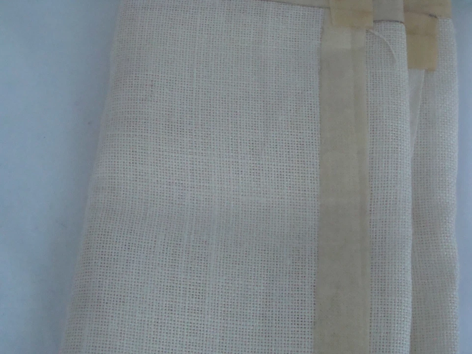 French Lace Linen 32 Count Cross Stitch Fabric 26 x 18 Beige - Image 2 of 4