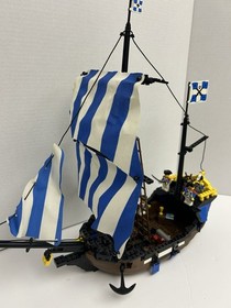 LEGO Pirates 6274 Caribbean Clipper INCOMPLETE Set 95% With Mini Figures