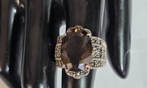 BEAUTY 925 STERLING SILVER NK THAILAND SMOKEY TOPAZ & MARCASITES STONES RING
