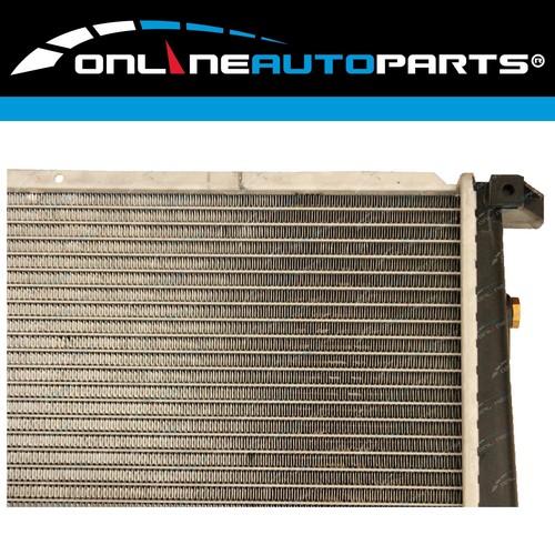 Aluminium Alloy Radiator for BMW 316i 318i 318is 320i 323i 325i 328i E36 1991-00 - Picture 4 of 8