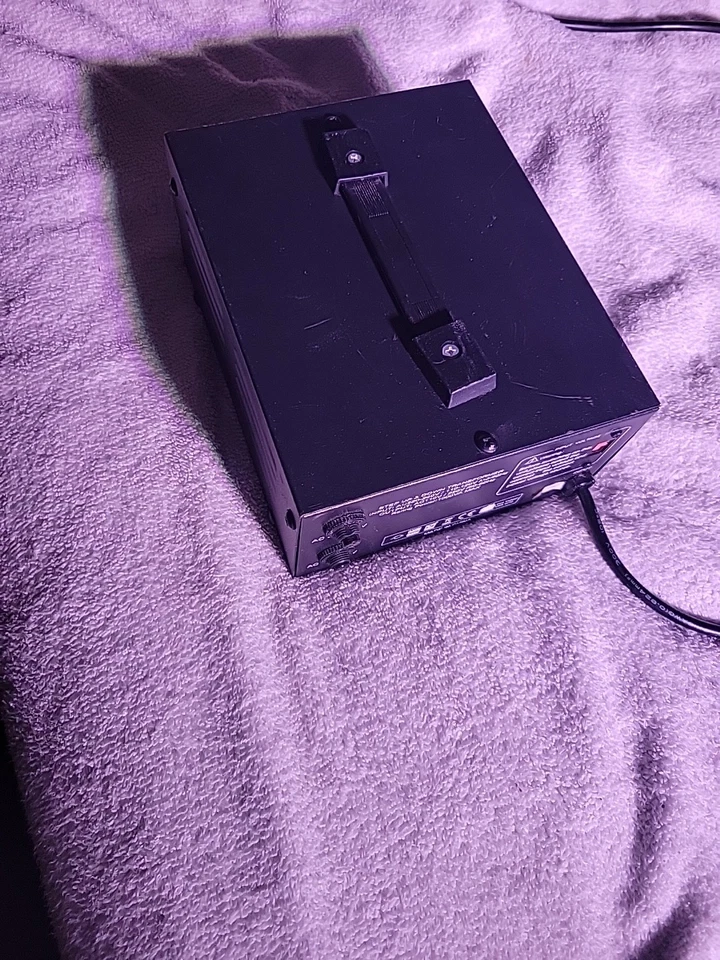 Transformador convertidor de voltaje ELC T-1000 1000VA - paso arriba/abajo (110 V/220 V) sin probar Foto 3 de 4