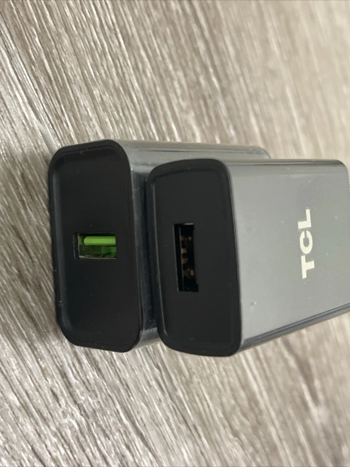 TCL (5V/1A) Single USB Port Wall Charger Travel Adapter+QC3.0 Adapter - Image 3 of 4