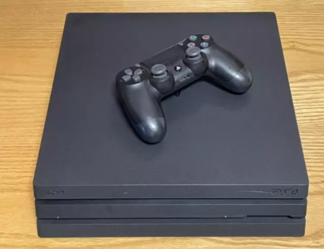 Sony PS4 Pro Playstation Pro 1TB CUH-7000B Set Console Controller Fast F/S  Japan