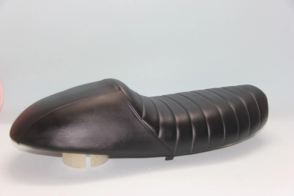 Triumph T150 T150V T150E Trident cafe racer motorcycle seat CODE: E1151 - Image 3 of 4