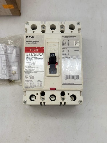 Eaton FD3030L Circuit Breaker, 30A 3P 600VAC 250VDC (Open Box) - Picture 9 of 11