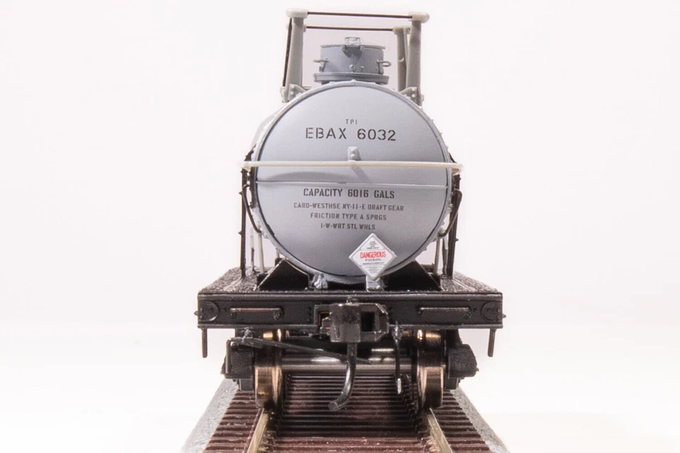 Broadway Limited 7669 HO Scale Ethyl Corp, Wyandotte 6000 Gallon Tank 2-Pack A - Image 2 of 4