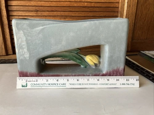 Roseville pottery 1056-10