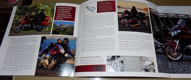 2007 Honda Goldwing GL1800 models Dealer's Sales Brochure & Service