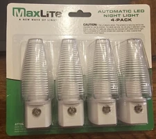 NEW MaxLite Automatic LED Night Light 4 Pack Dusk To Dawn Sensor