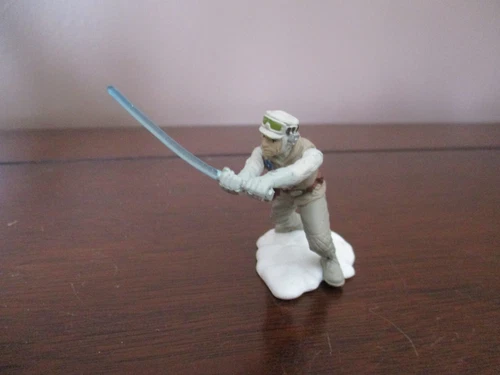 FIGURINE  STAR WARS  BATAILLE DE HOTH 2006  LUKE