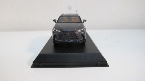 1:43 KYOSHO TOYOTA LEXUS NX450H+ HYBRID GRAY DIECAST CARS - Picture 3 of 6