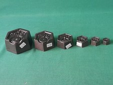 LOTTO 6 PESI ESAGONALI PESO IN GHISA E FERRO BILANCIA BASCULA PESI VARI. CG30