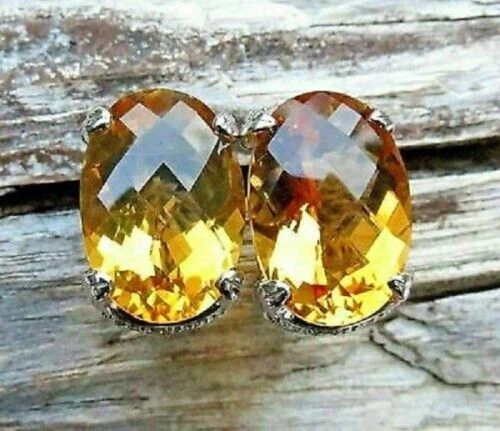 Aretes de oro blanco de 14 quilates solitario de citrino ovalados de 6 quilates con cierre trasero Omega Foto 4 de 4