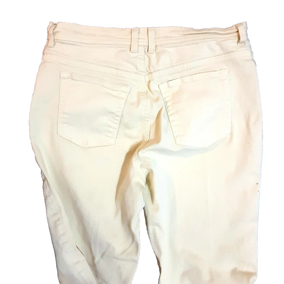 Lee yellow Bermuda shorts 36" waist mid-rise cotton spandex blend - Image 3 of 3