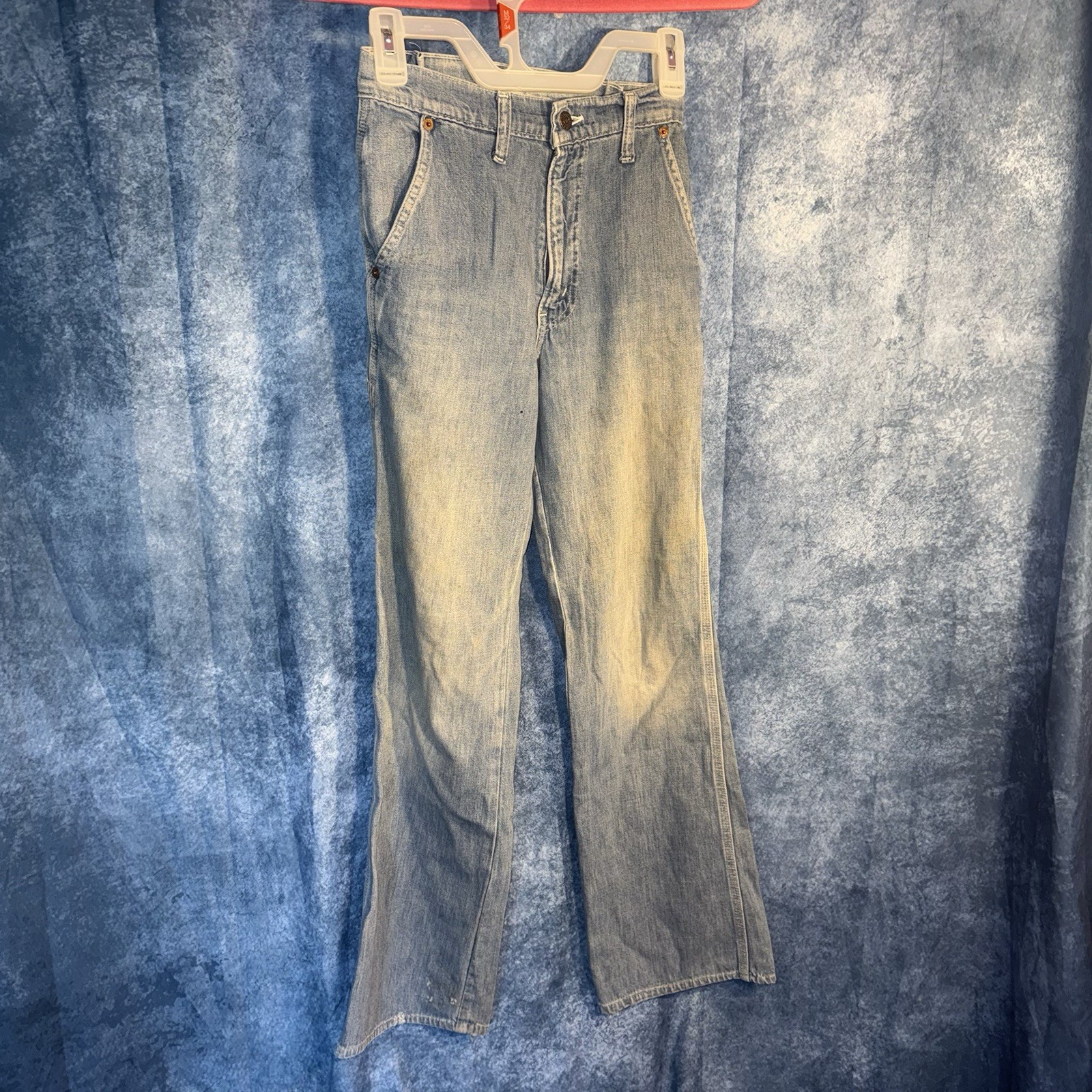 Levi's Straight Women's Jeans Light Blue Denim Button Zip Pockets 28 waist