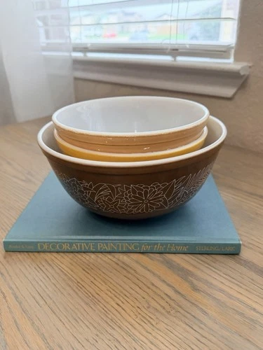 Vintage Pyrex Mixing Bowl Set Woodland Floral Brown Yellow Tan Nesting Bowls