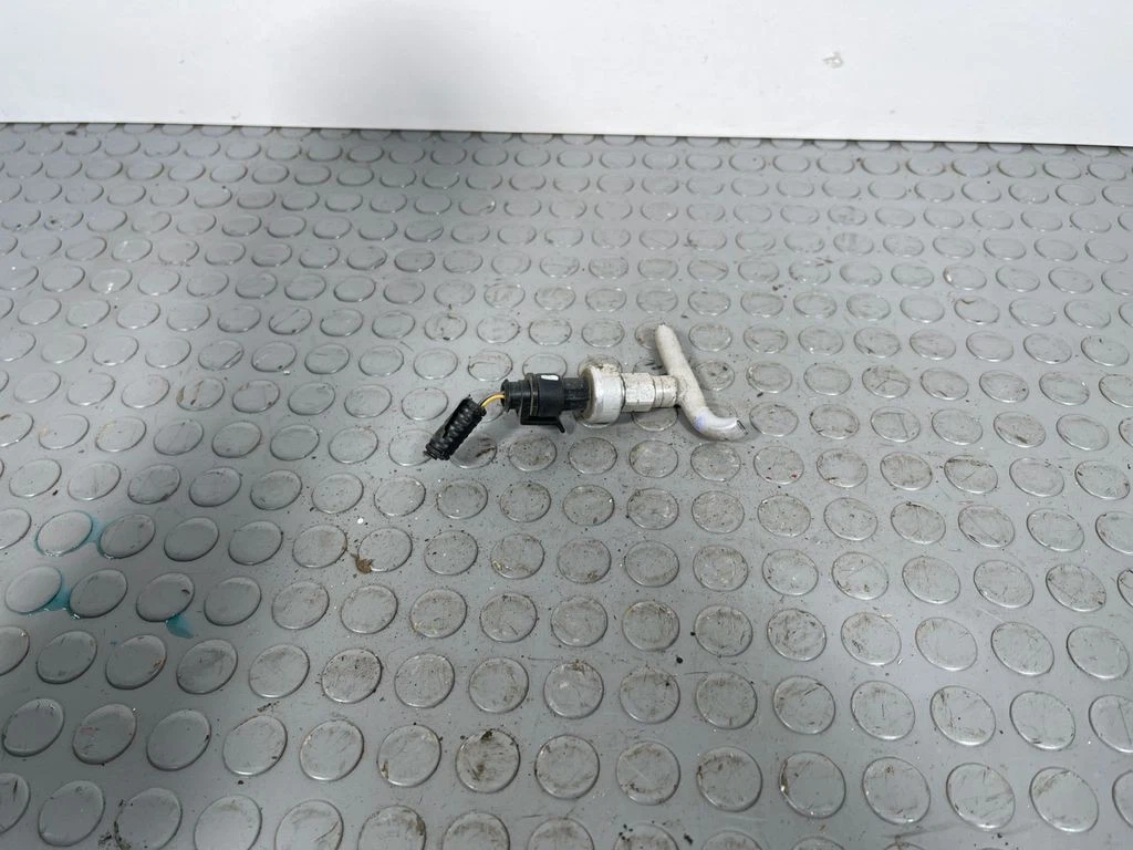 Picture 3 of 8