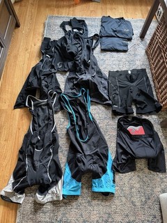 ENORME lotto di bavaglini camicie pantaloncini da ciclismo taglia L Izumi Specialized Gore Scott