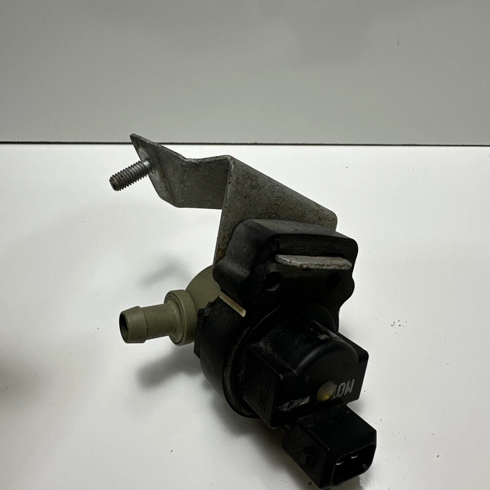 08-14 Mercedes W204 C250 Fuel Vapor Charcoal Purge Canister Valve 0004708993 Oem - Image 3 of 4