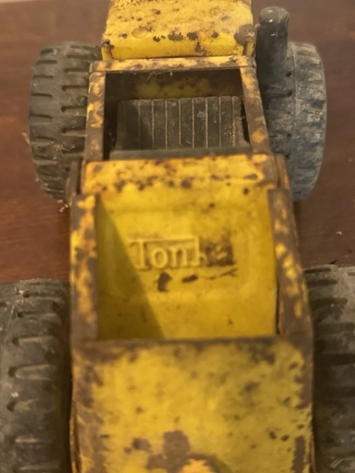 Camión de juguete Mighty Tonka cargador frontal de acero vintage amarillo Foto 3 de 4