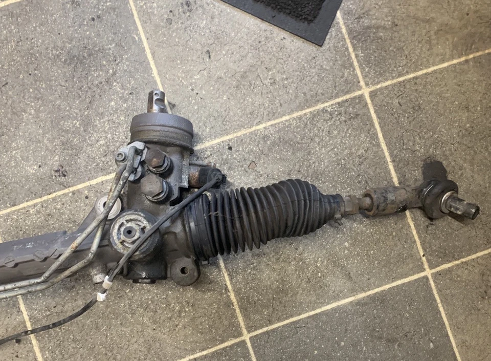 Audi S4 B7 Convertible 2004-2009 4.2 TFSI V8 BBK Power Steering Rack 78535011 — 第 3/4 张图片