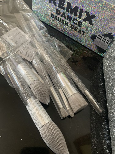 BH cosmetics Remix Dance brush beat 10 piece brush set Glitter Makeup brushes - Picture 4 of 12