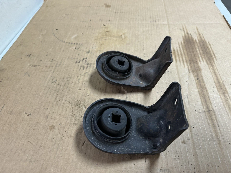 Ford F150 XLT 2018 3,3 L tracción trasera silenciador de escape soporte de suspensión OEM conjunto de 2 Foto 4 de 4