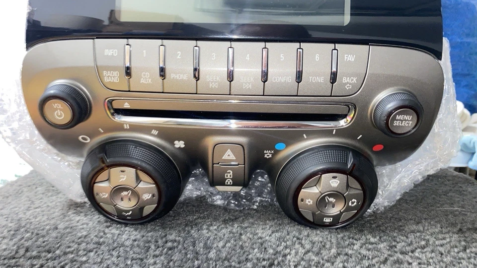 2010-2012 Chevrolet Camaro Panasonic Audio Deck  AM-FM-XM-CD-MP3 - Image 2 of 4