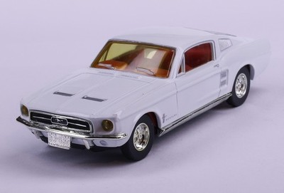 c6C812 Matchbox Dinky DY-16-B 1967 Ford Mustang Fast Back
