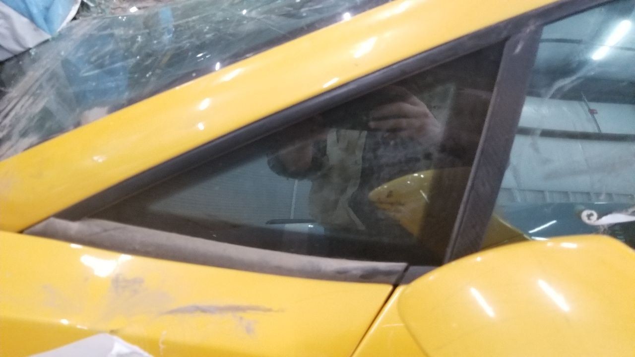 04 LAMBORGHINI GALLARDO PILLAR GLASS LEFT DRIVER