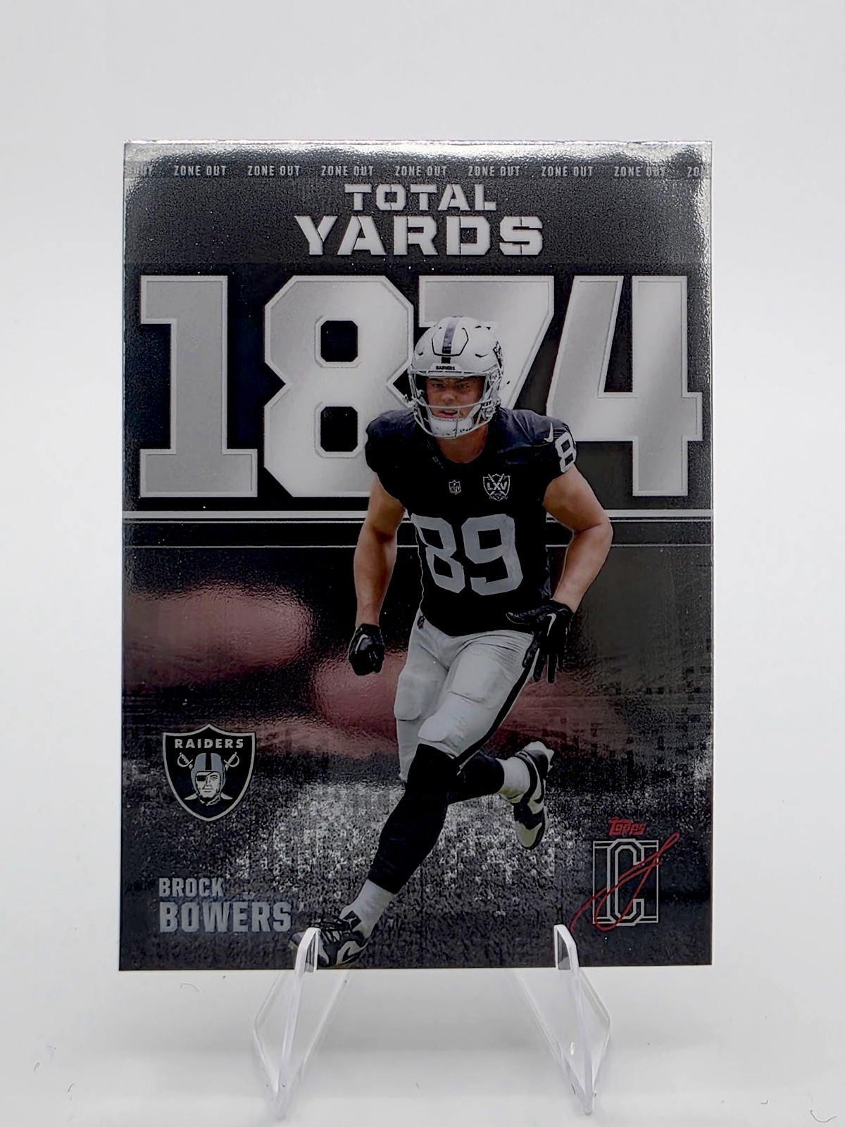 2025 Topps Signature Class #ZO-22 Brock Bowers Zone Out