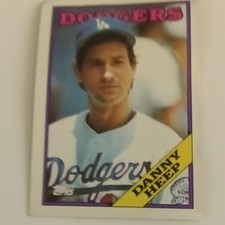 Donruss 1988 Danny Heep Los Angeles Dodgers #355 Rookie Baseball Card. rookie card picture