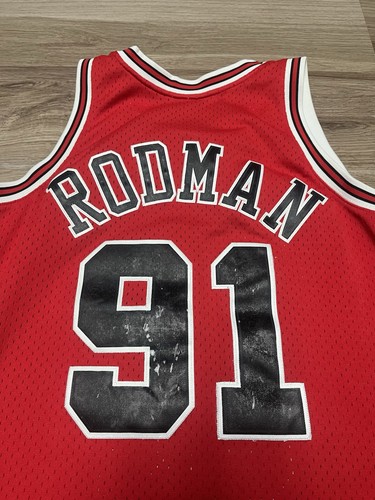 Mitchell & Ness Chicago Bulls Dennis Rodman #91 Red 97- 98 Jersey Men SZ Large - Picture 10 of 13