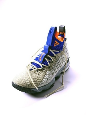 Nike LeBron 15 Mowabb 