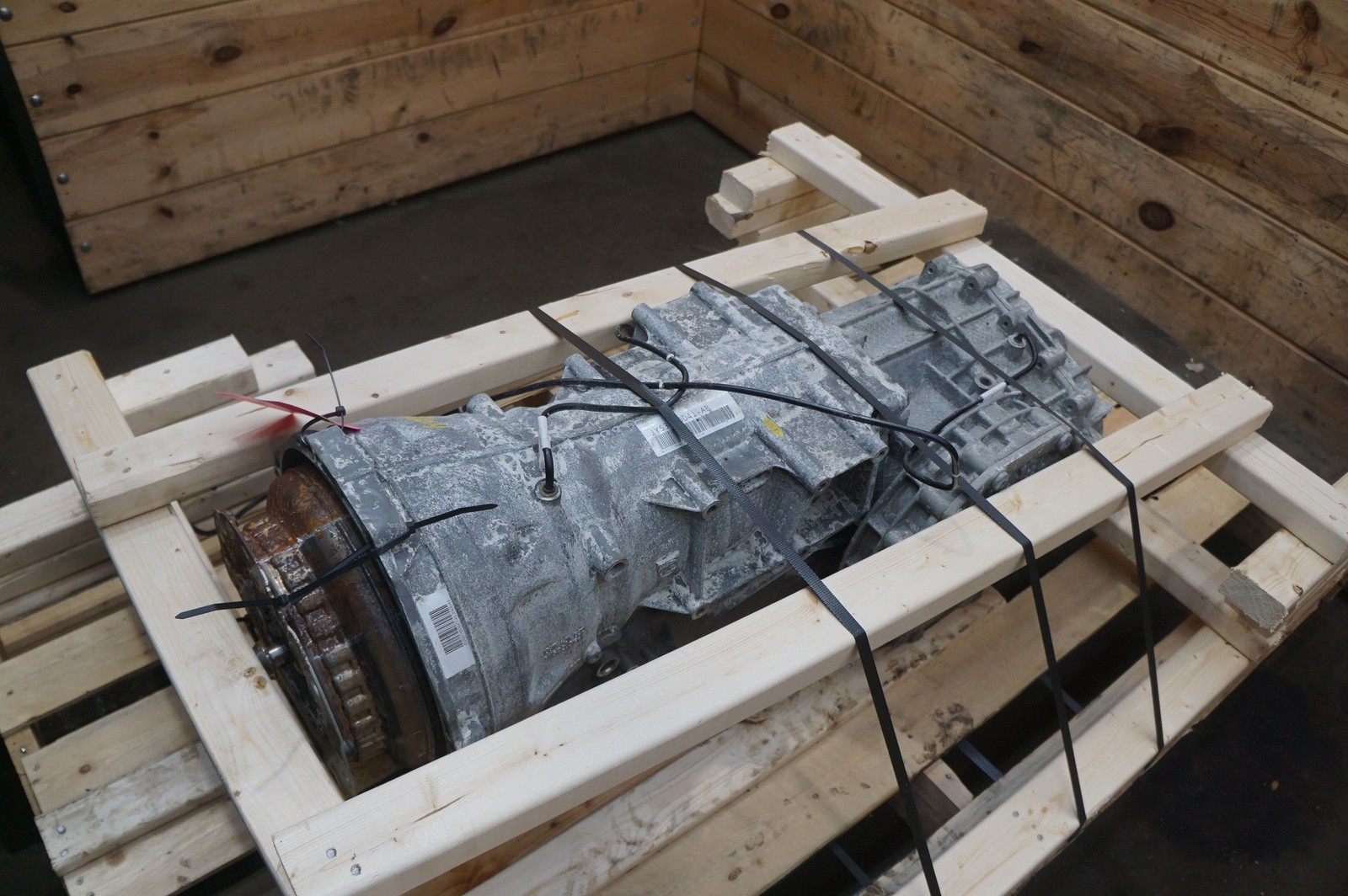 8-Speed Automatic Transmission OEM JY53-70041-AB Aston Martin Db11 Vantage 2018+